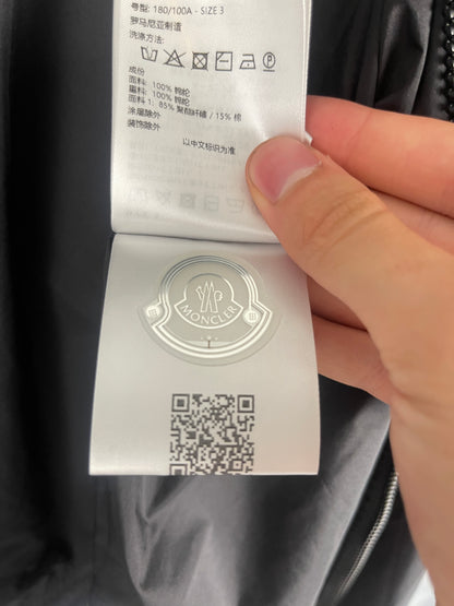 Moncler "GIUBBOTTO" Windbreaker